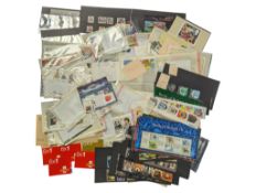 COLLECTION OF UK COMMEMORATIVE POSTAGE STAMPS