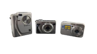 COLLECTION OF CONTEMPORARY DIGITAL COMPACT CAMERAS