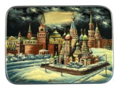 RUSSIAN FEDOSKINO LATE 20TH CENTURY LACQUERED BOX OF ST. BASIL CATHEDRAL, MOSCOW