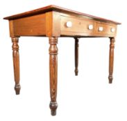 VICTORIAN 19TH CENTURY MAHOGANY TWIN DRAWER WRITING TABLE