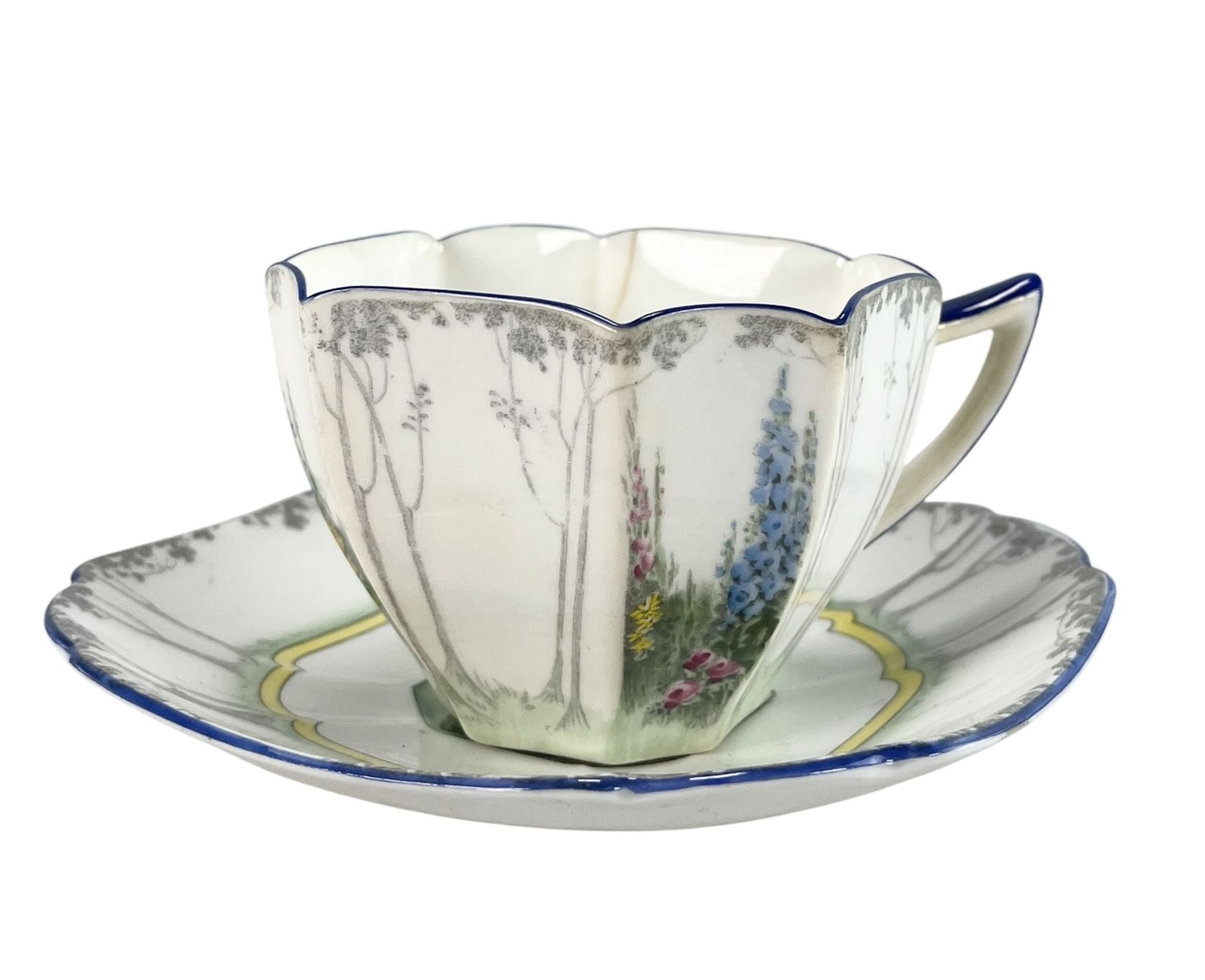SHELLEY FINE BONE CHINA - QUEEN ANNE & YELLOW FLOWER - ASSORTMENT OF TEA WARE - Image 4 of 11