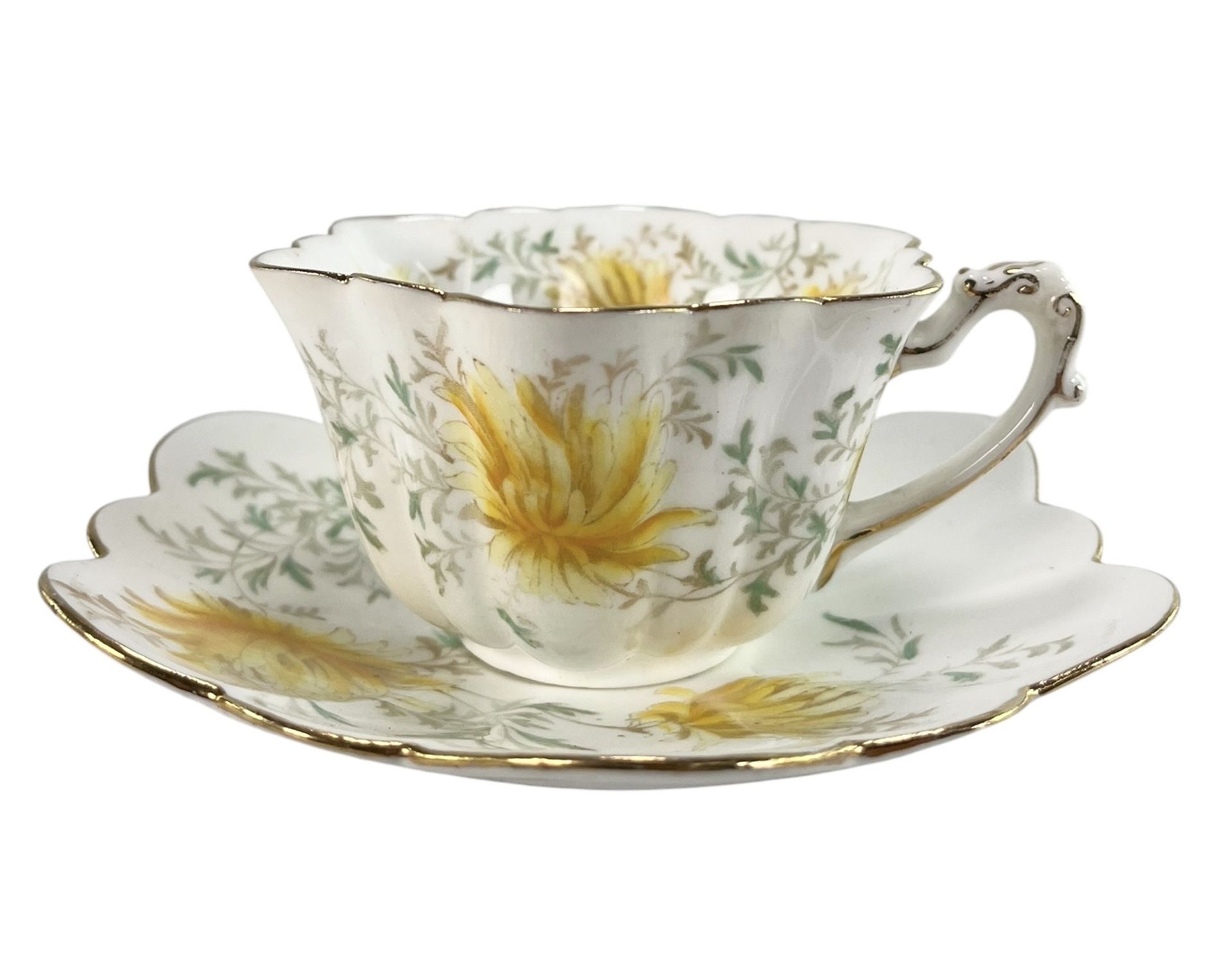 SHELLEY FINE BONE CHINA - QUEEN ANNE & YELLOW FLOWER - ASSORTMENT OF TEA WARE - Image 2 of 11