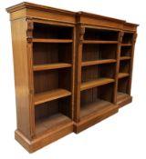VICTORIAN 19TH CENTURY OAK BREAKFRONT BOOKCASE CABINET
