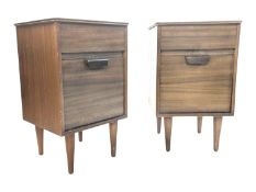 BRITISH MODERN DESIGN - PAIR OF VINTAGE 20TH CENTURY TEAK BEDSIDE TABLES