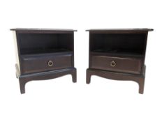 STAG FURNITURE - PAIR OF STAG MAHOGANY MINSTREL RANGE BEDSIDE TABLES