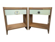 BRITISH MODERN DESIGN - PAIR OF MID 20TH CENTURY FORMICA BEDSIDE TABLES