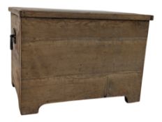 19TH CENTURY VICTORIAN PINE BLANKET BOX TRUNK