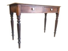 19TH CENTURY VICTORIAN MAHOGANY WRITING TABLE