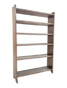 1920S ARTS & CRAFTS INFLUENCED SOLID OAK OPEN WINDOW BOOKCASE