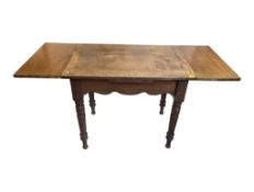 19TH CENTURY VICTORIAN MAHOGANY DRAW LEAF TABLE