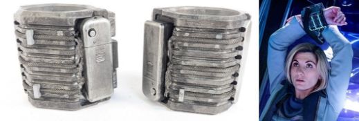 DOCTOR WHO - CAN YOU HEAR ME? SCREEN MATCHED PROP HANDCUFFS