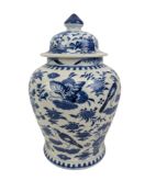 CHINESE QIANLONG MARK BLUE & WHITE LIDDED TEMPLE JAR 清 青花花鸟将军罐