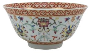 QING DYNASTY SHENDETANG IRON RED & FAMILLE ROSE BOWL 清 粉彩花卉紋碗礬紅「慎德堂製」