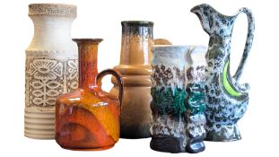 STUDIO ART POTTERY - COLLECTION OF MID CENTURY CERAMIC STUDIO ART POTTERY