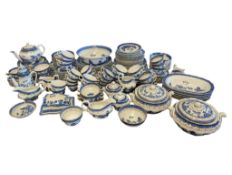 LARGE COLLECTION OF 20TH CENTURY ROYAL DOULTON & BOOTHS REAL OLD WILLOW DINNER SERVICE