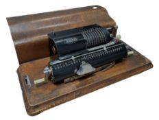 EARLY 20TH CENTURY MULDIVO CALCULATING MACHINE