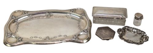 20TH CENTURY HALLMARKED SILVER DRESSING TABLE VANITY PIECES INC A SILVER TRAY