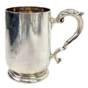 HALLMARKED SILVER TANKARD WITH SCROLL HANDLE BY WILLIAM HUTTON & SONS