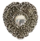 19TH CENTURY VICTORIAN HALLMARKED SILVER REPOUSSE TRINKET DISH