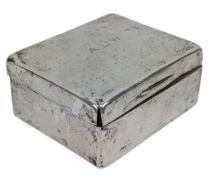 GEORGE V HALLMARKED SILVER TABLE TOP CIGARETTE CASE BOX