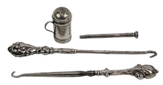 19TH CENTURY VICTORIAN HALLMARKED SILVER PEPPERETTE & OTHER SILVER ITEMS