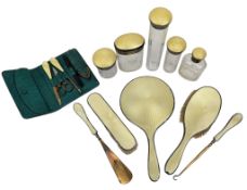 GEORGE V SILVER HALLMARKED VANITY DRESSING TABLE SET IN CASE