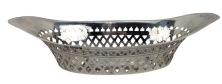 EDWARD VII HALLMARKED SILVER PIERCED BONBON DISH / BASKET
