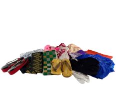 COLLECTION OF VINTAGE JAPANESE KIMONO & GETA SANDALS CLOGS