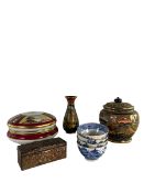 FOUR 19TH & 20TH CENTURY JAPANESE & ENGLISH PORCELAIN PIECES INCLUDING A SATSUMA JAR