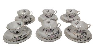 ROYAL ALBERT QUEENS MESSENGER PART TEA SERVICE