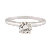 14CT WHITE GOLD & DIAMOND SOLITAIRE RING