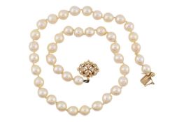 CULTURED PEARL NECKLACE