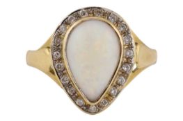 18CT GOLD OPAL & DIAMOND HALO RING