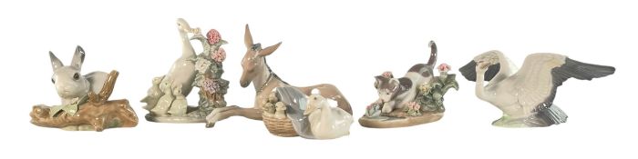 LLARDO - SPANISH PORCELAIN COLLECTION OF FIGURES