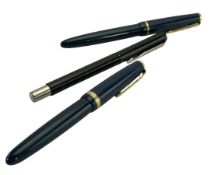 PARKER - SELECTION OF THREE VINTAGE PENS / FOUNTAIN PENS