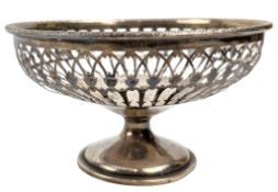 GEORGE V HALLMARKED SILVER FOOTED BON BON DISH