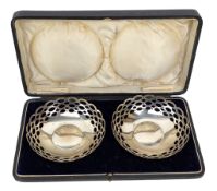 CASED PAIR OF GEORGE V HALLMARKED SILVER OPEN WORK / PIERCED BON BON DISH