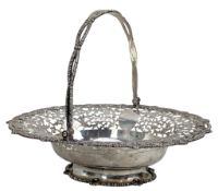 EARLY 20TH CENTURY EDWARD VII HALLMARKED SILVER OPENWORK FOOTED BASKET