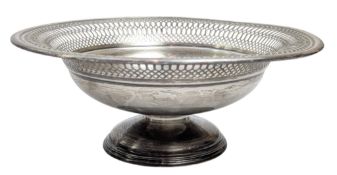 20TH CENTURY HALLMARKED SILVER FOOTED DISH, CHESTER