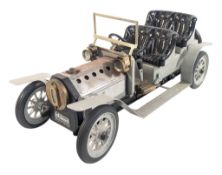 MAMOD - SA1L LIVE STEAM LIMOUSINE