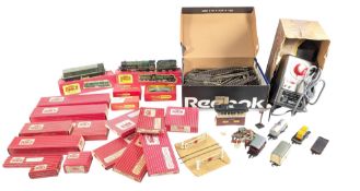 MODEL RAILWAY -VINTAGE HORNBY DUBLO OO GAUGE LOCOMOTIVES & OTHER