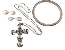 HALLMARKED SILVER BANGLE, CUFFLINKS & 800 SILVER CROSS PENDANT NECKLACE