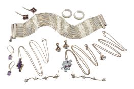 COLLECTION OF SILVER & GEM SET JEWELLERY