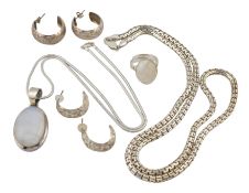 COLLECTION OF SILVER JEWELLERY