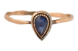 19TH CENTURY GOLD & SAPPHIRE RING