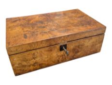 19TH CENTURY VICTORIAN WALNUT WRITING SLOPE