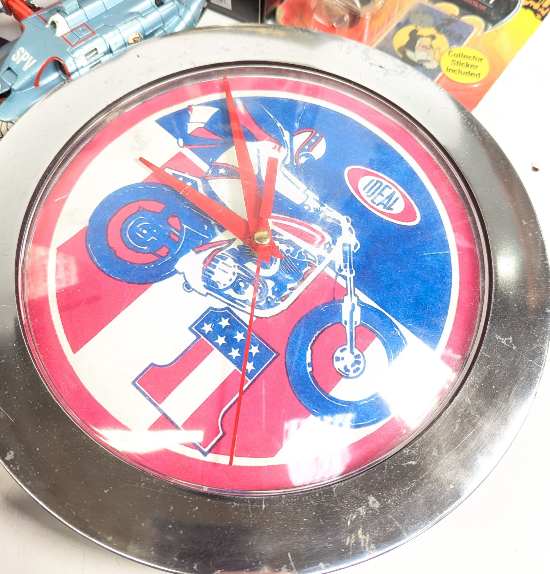 RETRO TOYS - COLLECTION OF VINTAGE FIGURES TOYS & GAMES - Image 3 of 9