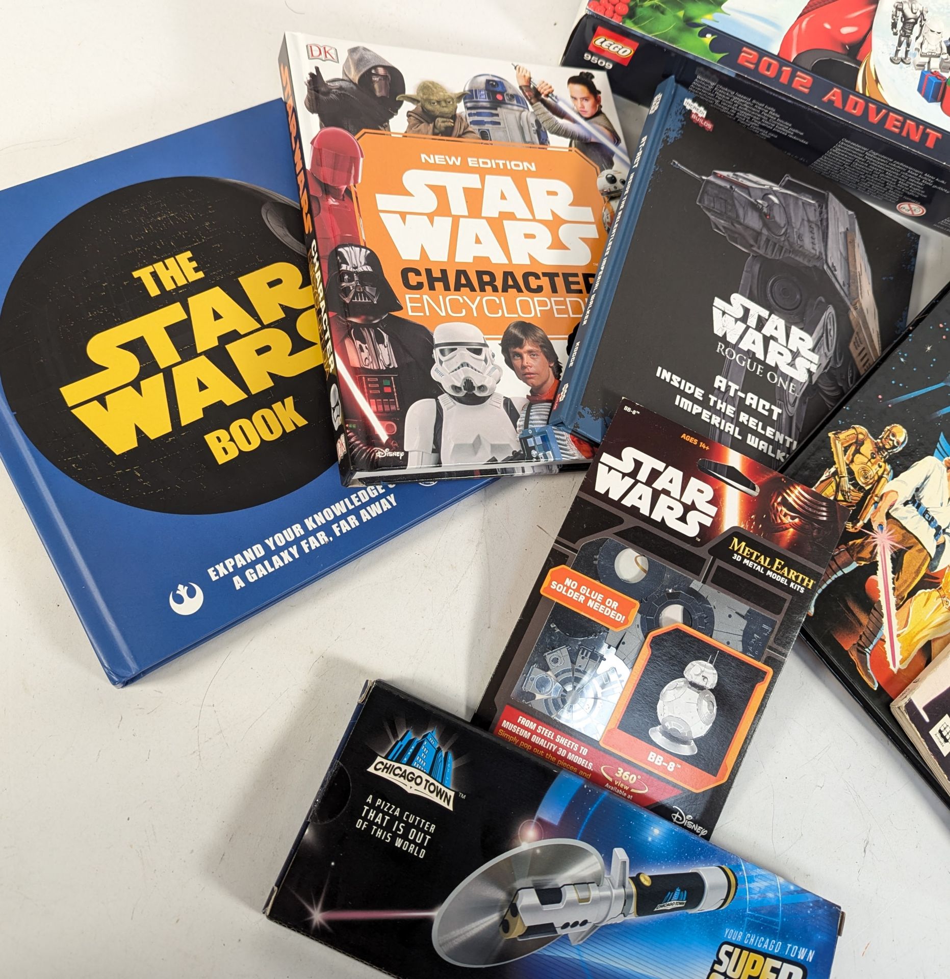 STAR WARS - COLLECTION OF MEMORABILIA - Image 2 of 9