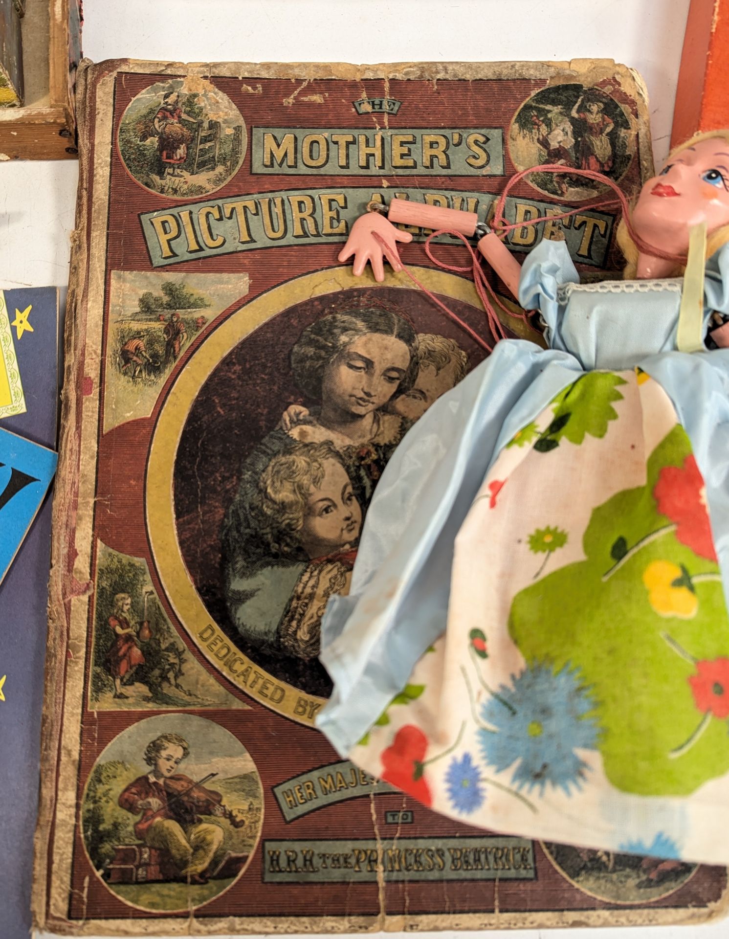COLLECTION OF ASSORTED ANTIQUE TOYS & GAMES - Bild 8 aus 9