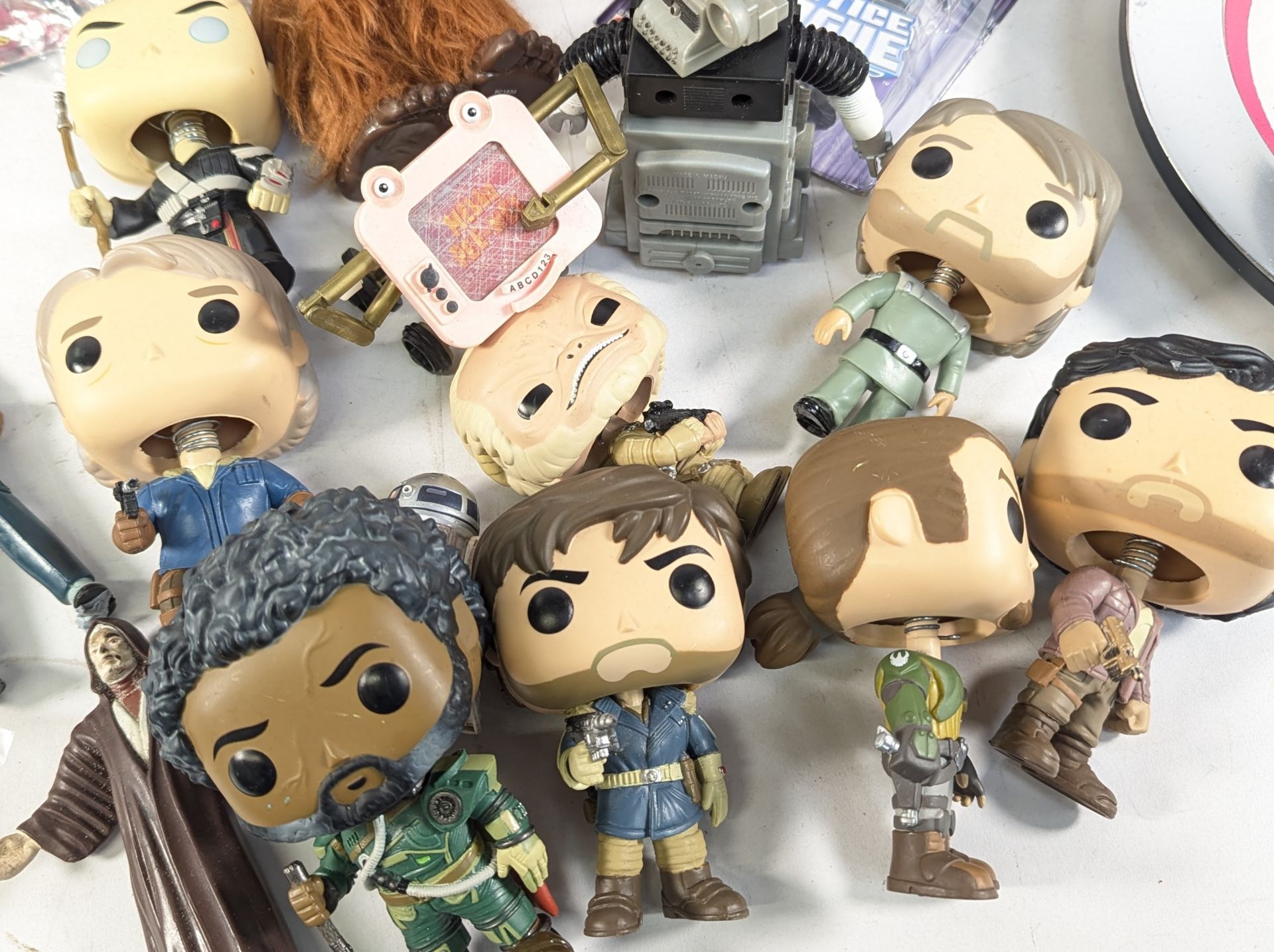 RETRO TOYS - COLLECTION OF VINTAGE FIGURES TOYS & GAMES - Image 4 of 9